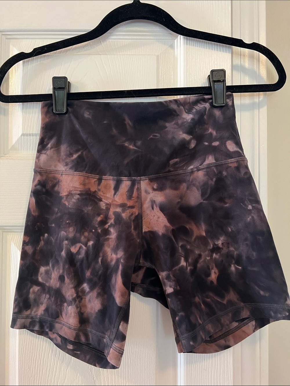 lululemon athletica High-Rise Tie-Dye Bike Shorts — Black Brown Violet Purple